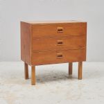 1418 8479 CHEST OF DRAWERS